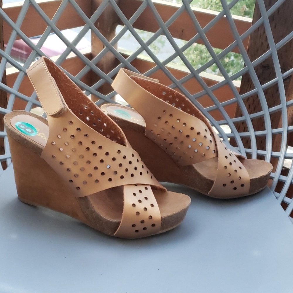 Rebels Copper tone open toe wedges Size 8